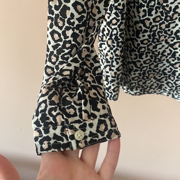 Loft Leopard print button front blouse - Picture 4 of 4